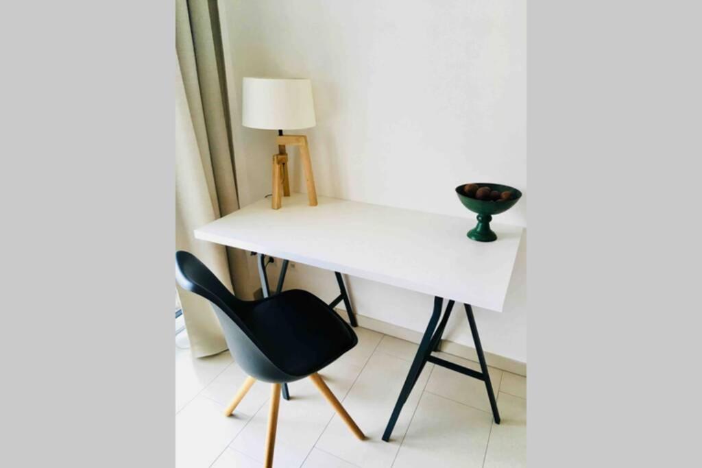 Large Family Retro Flat In City Center- Large Terrace & Garden View, Free Parking Lucembursko Exteriér fotografie
